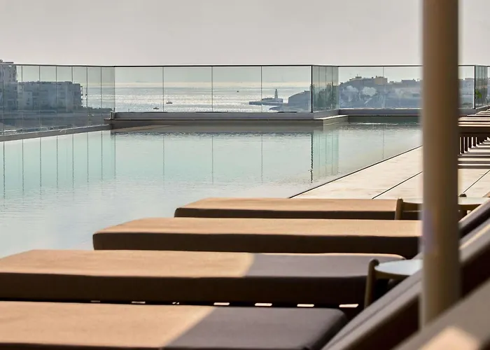 Novotel Malta Sliema Отель 4*