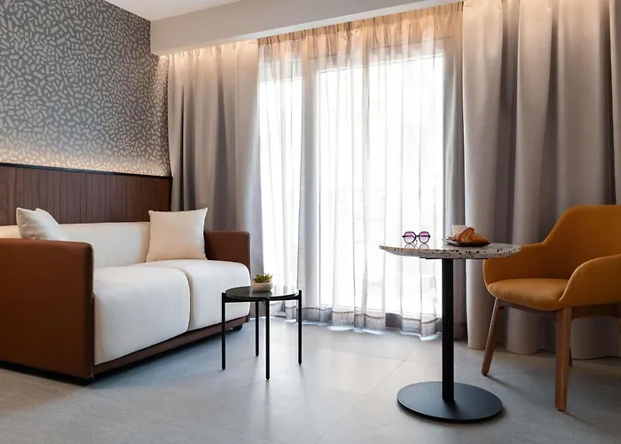 Novotel Malta Sliema Отель