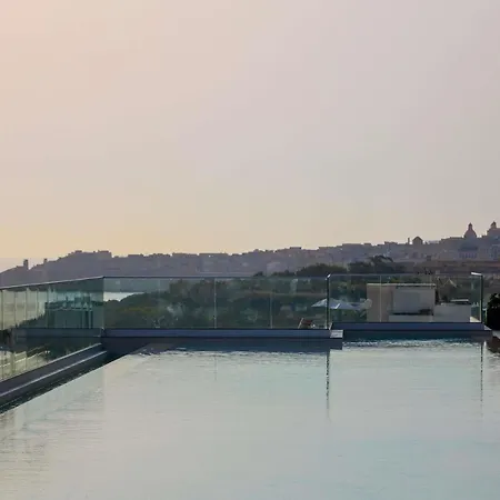 Hotell Novotel Malta Sliema 4*
