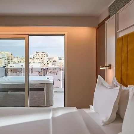 Novotel Malta Sliema ホテル