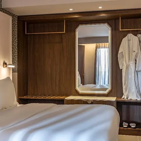 Novotel Malta Sliema ホテル 4*
