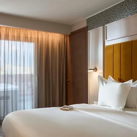ホテル Novotel Malta Sliema 4*